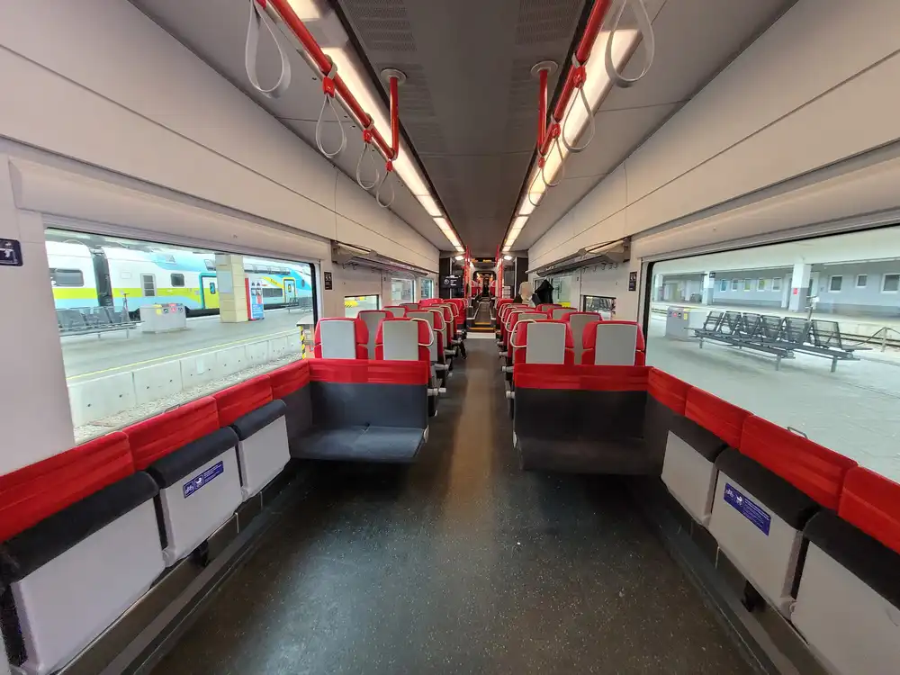 Bicycle space and seats in a Desiro ML train