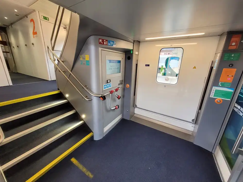 Entrance with bicycle space in a WESTBahn train