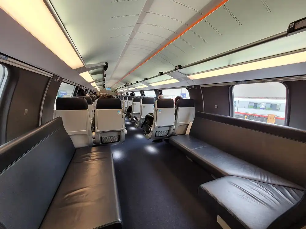 Upstairs seats in a WESTBahn train