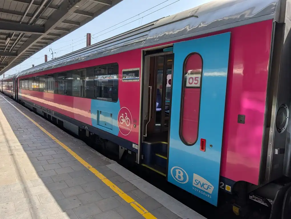 Ouigo train classique on a platform