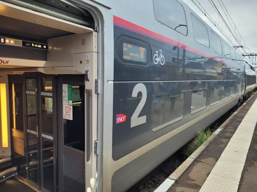 TGV Duplex Océane with a bicycle logo