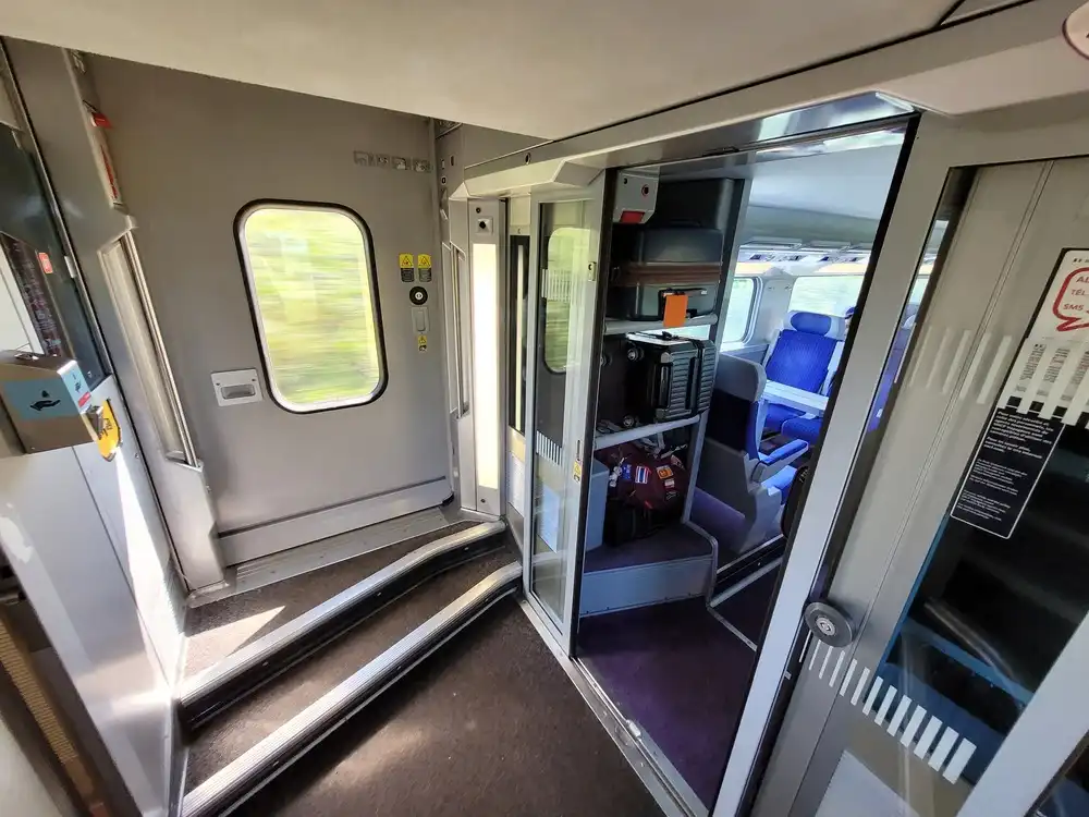 Entrance in a TGV Duplex