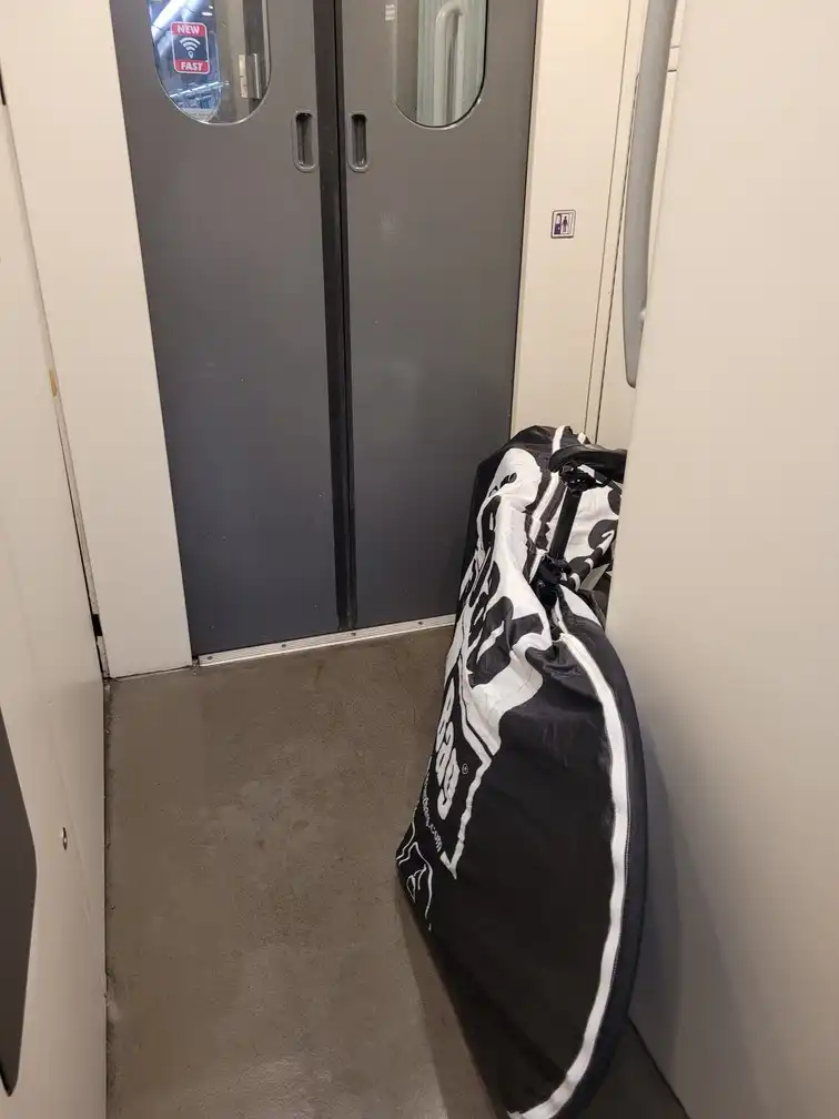 Packed bicycle in the corridor of an ETR 700 train