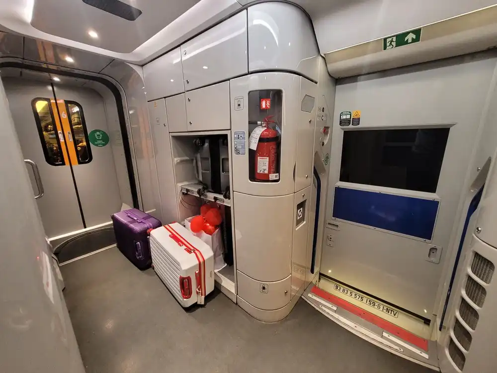 Entrance area in an AGV train