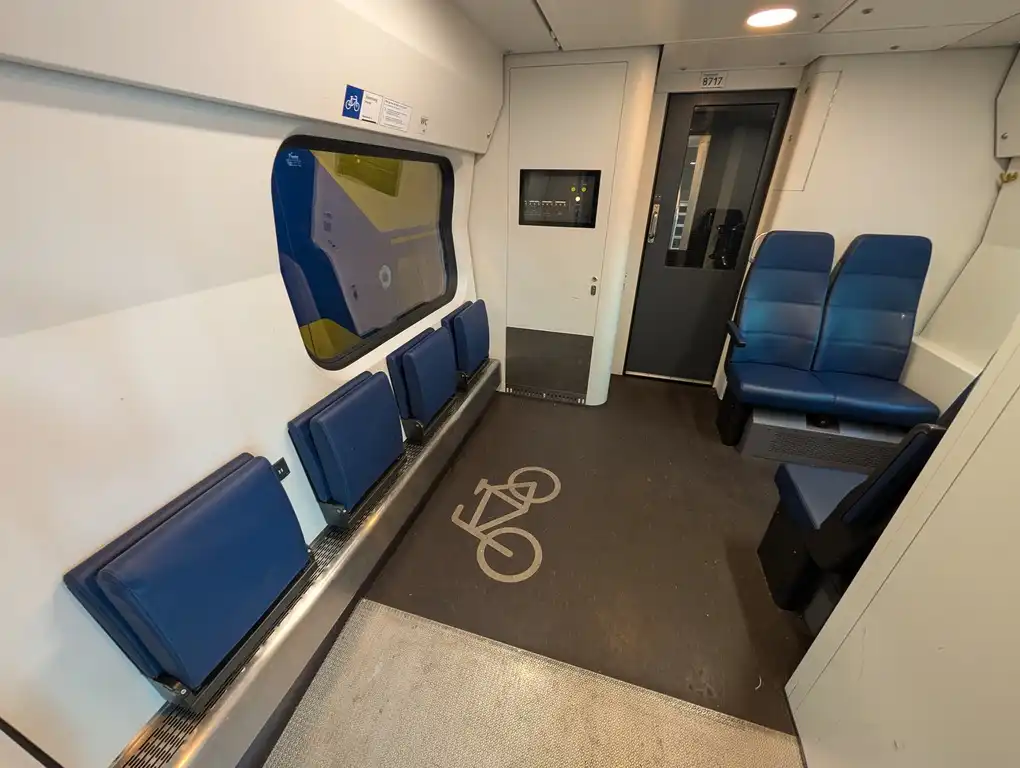 Bicycle space in a VIRM train