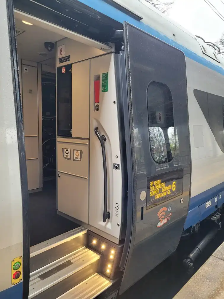 Entrance door of a Pendolino train