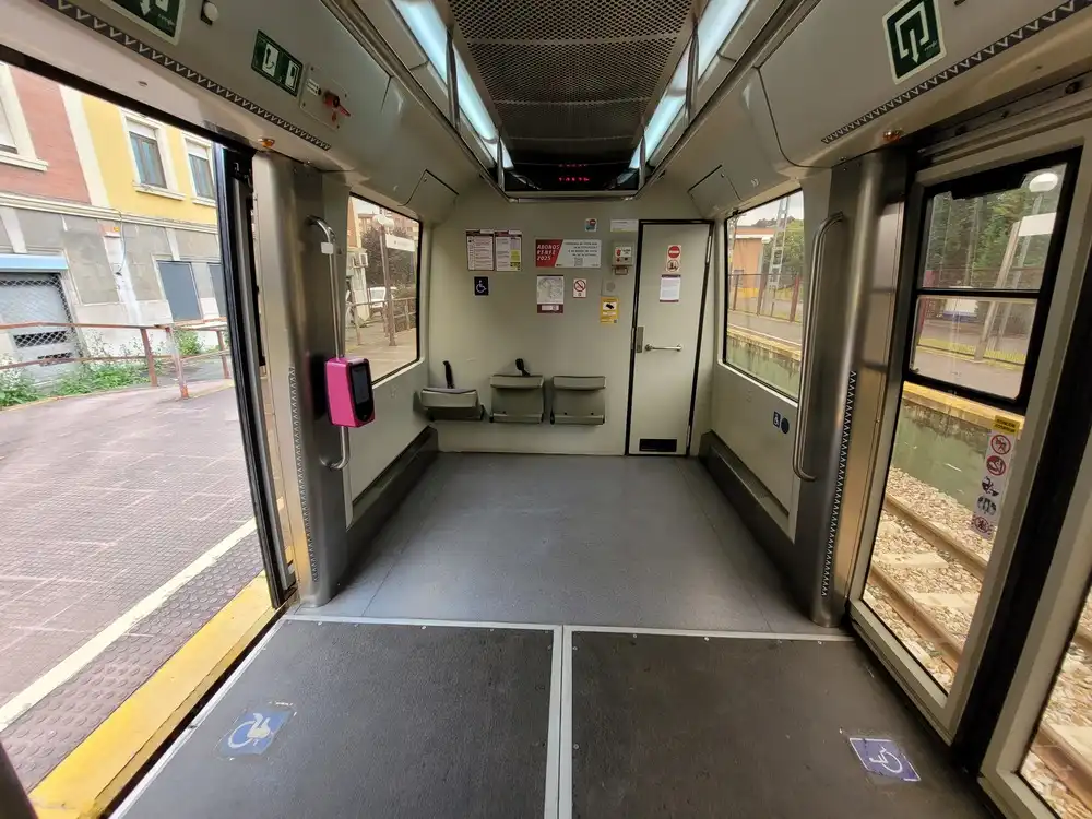 Mixed-use area in a Renfe series 436