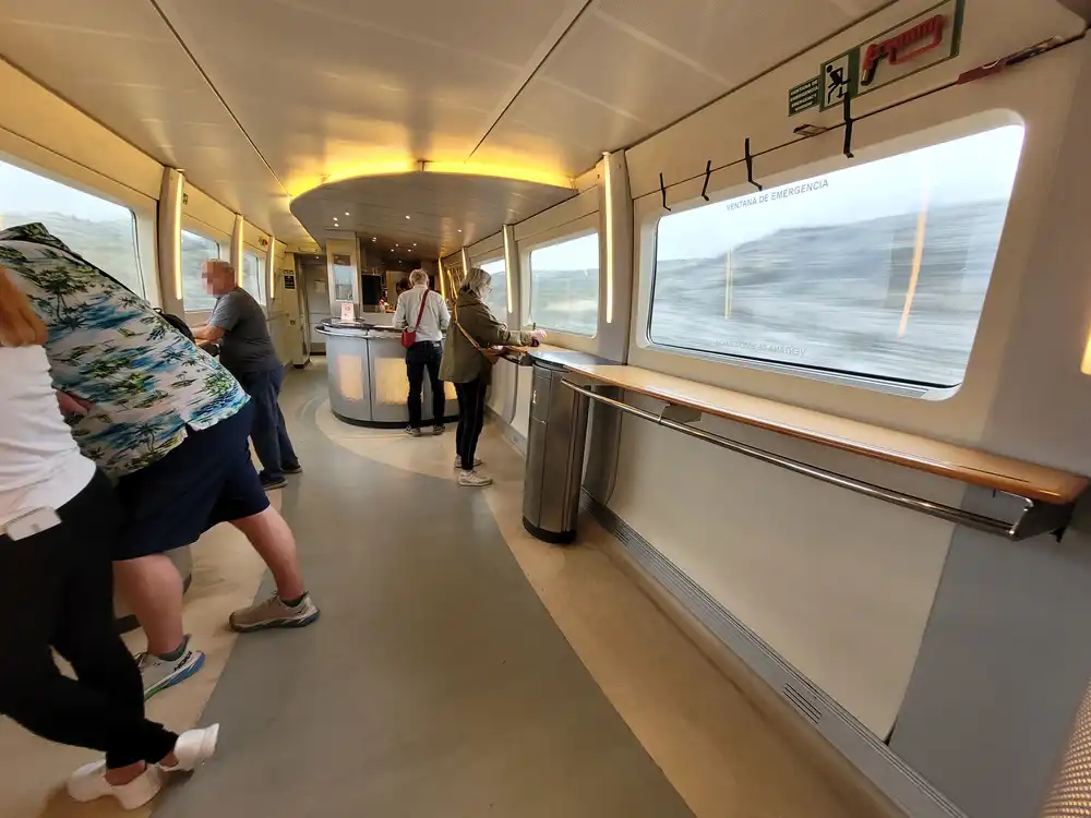Restaurant car in a Renfe series 102